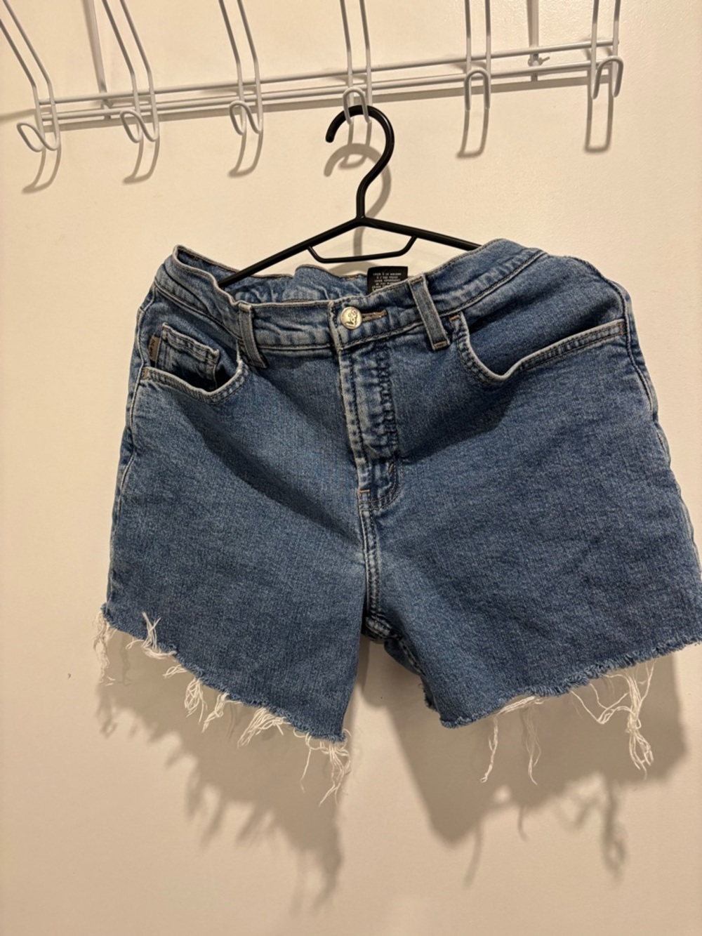 Casual Blue Denim Frayed-Hem Jean Shorts